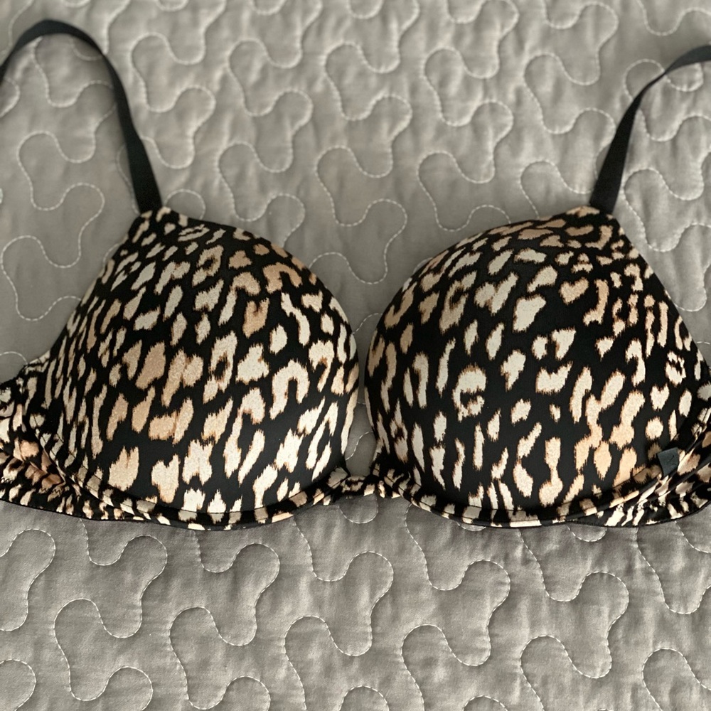 Brand New- Victoria’s Secret Bra